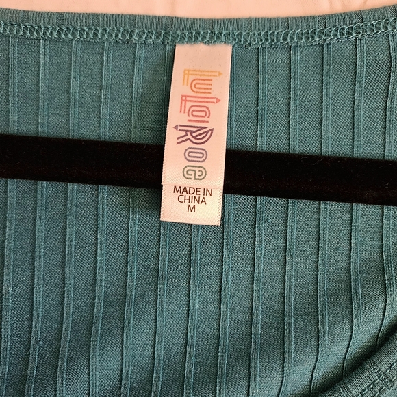Lularoe Women's Top Size Medium - Picture 4 of 8